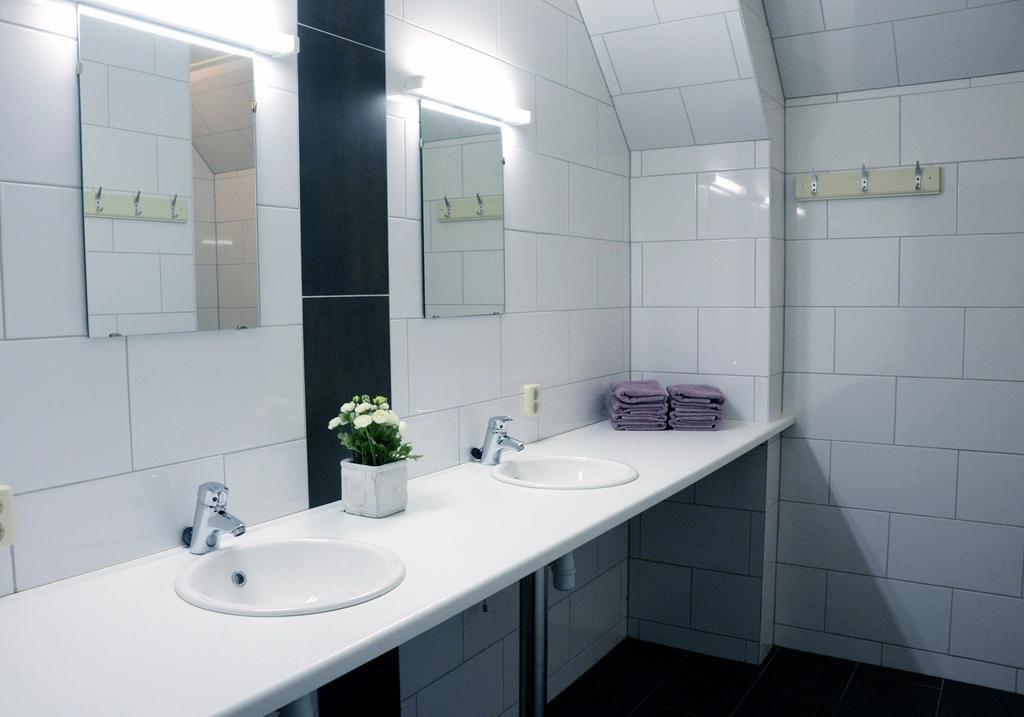 Appartementen Verhuur De Trijehoek Stiens Dış mekan fotoğraf
