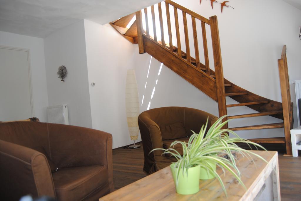 Appartementen Verhuur De Trijehoek Stiens Dış mekan fotoğraf