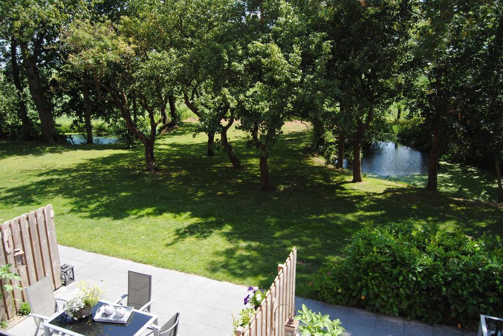 Appartementen Verhuur De Trijehoek Stiens Dış mekan fotoğraf